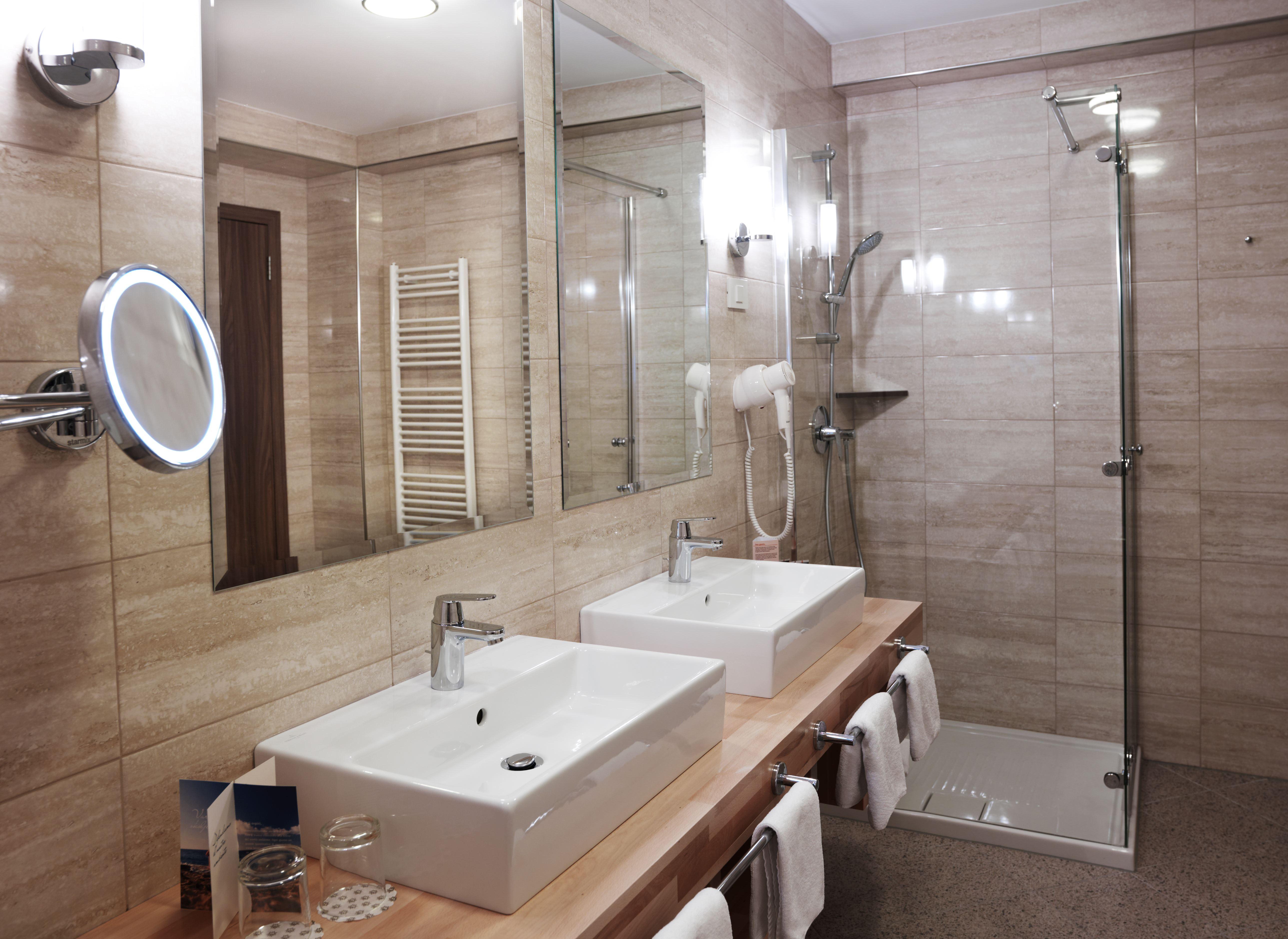 Wellness Hotel Apollo - Terme & Wellness Lifeclass Portoroz Bagian luar foto
