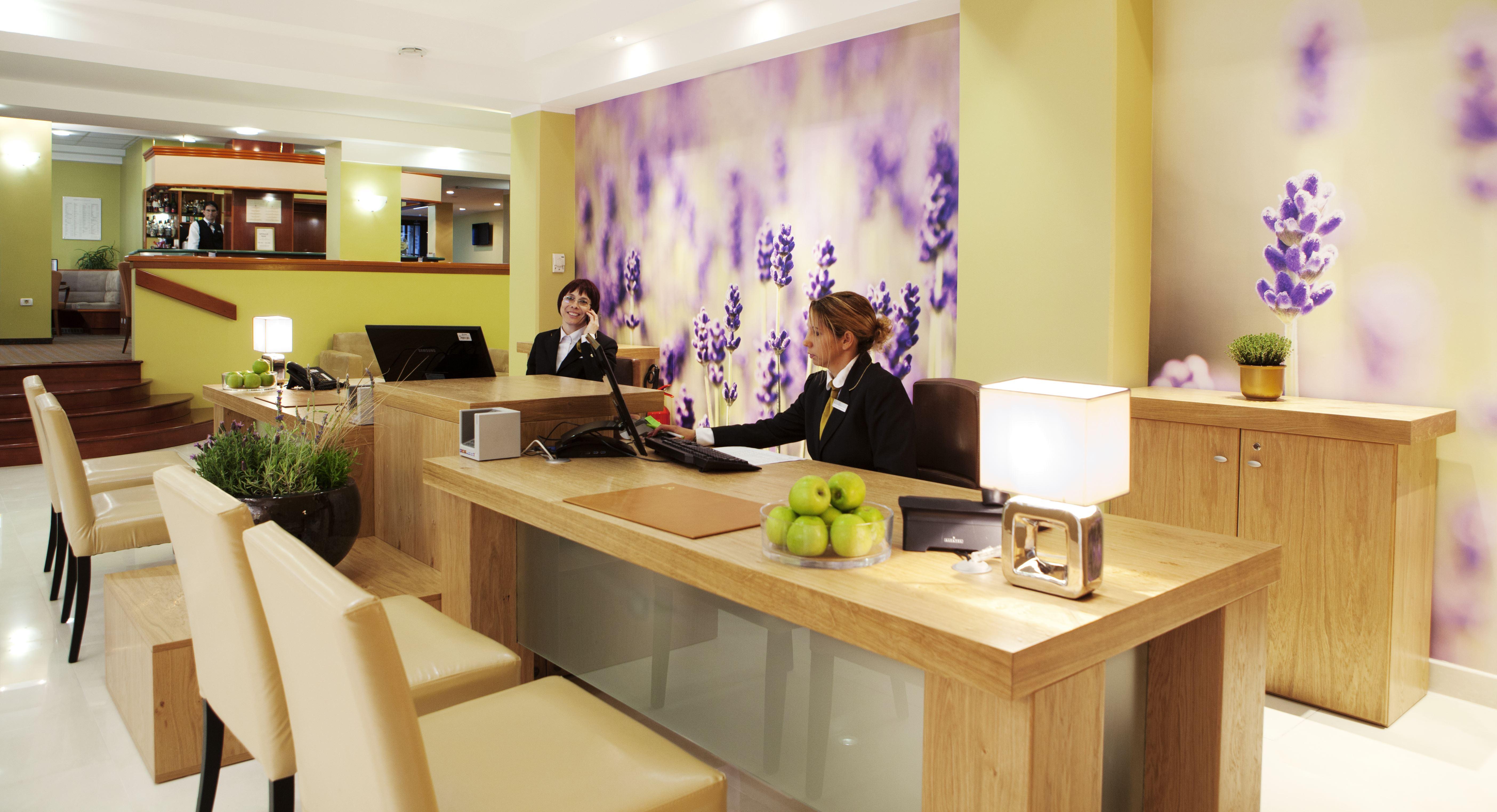 Wellness Hotel Apollo - Terme & Wellness Lifeclass Portoroz Bagian luar foto