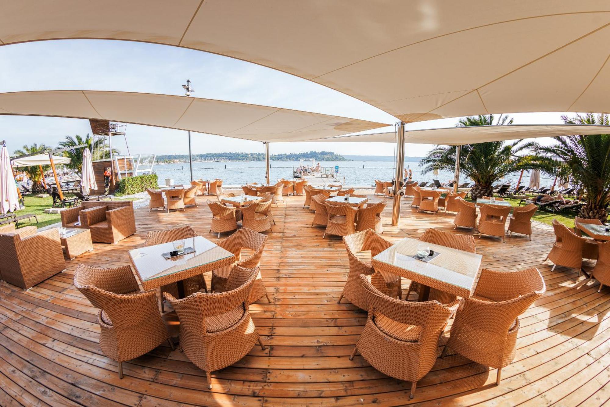 Wellness Hotel Apollo - Terme & Wellness Lifeclass Portoroz Bagian luar foto
