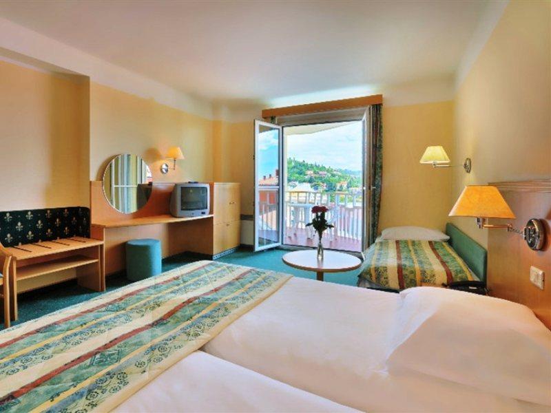 Wellness Hotel Apollo - Terme & Wellness Lifeclass Portoroz Bagian luar foto