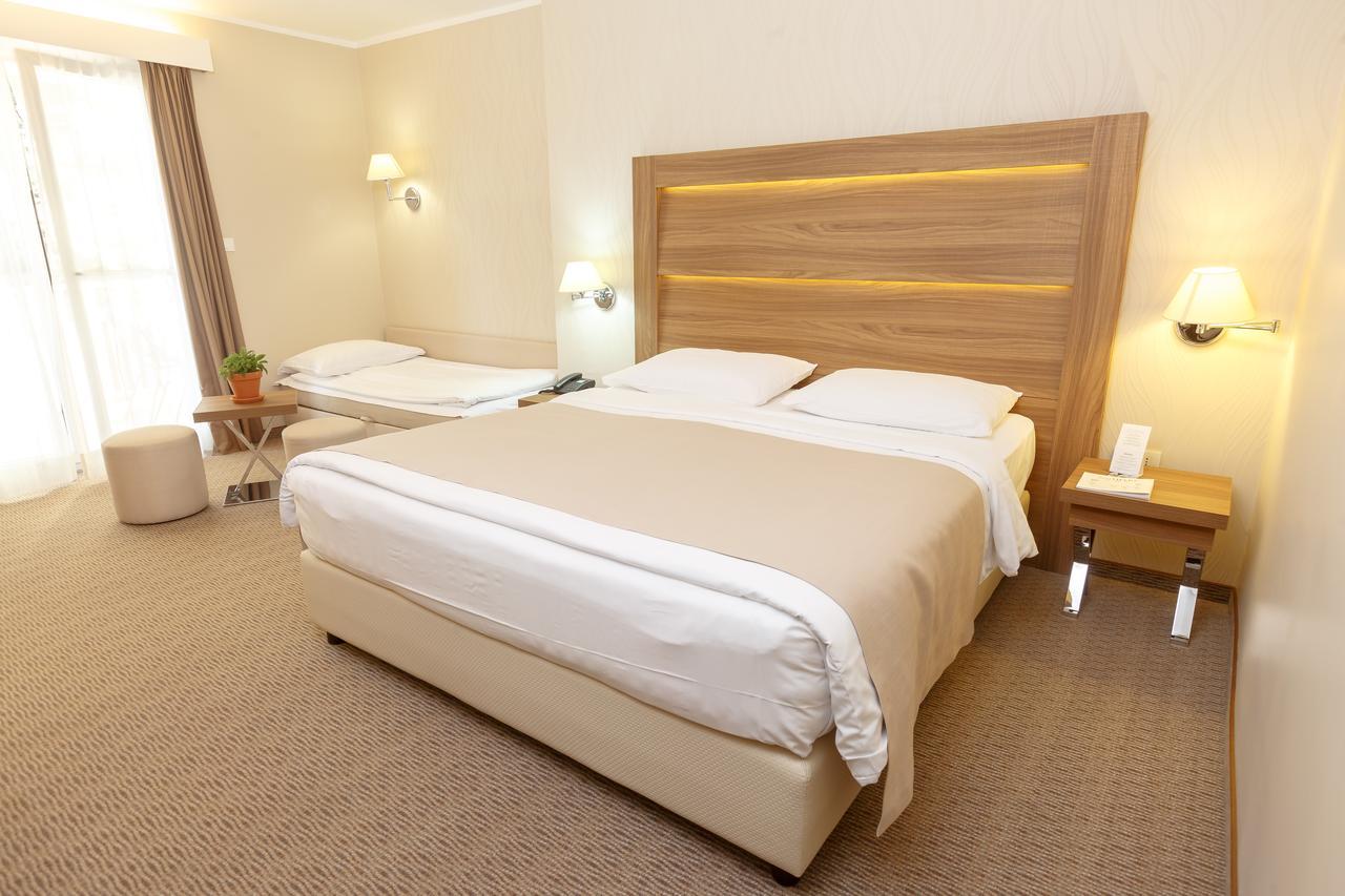 Wellness Hotel Apollo - Terme & Wellness Lifeclass Portoroz Bagian luar foto