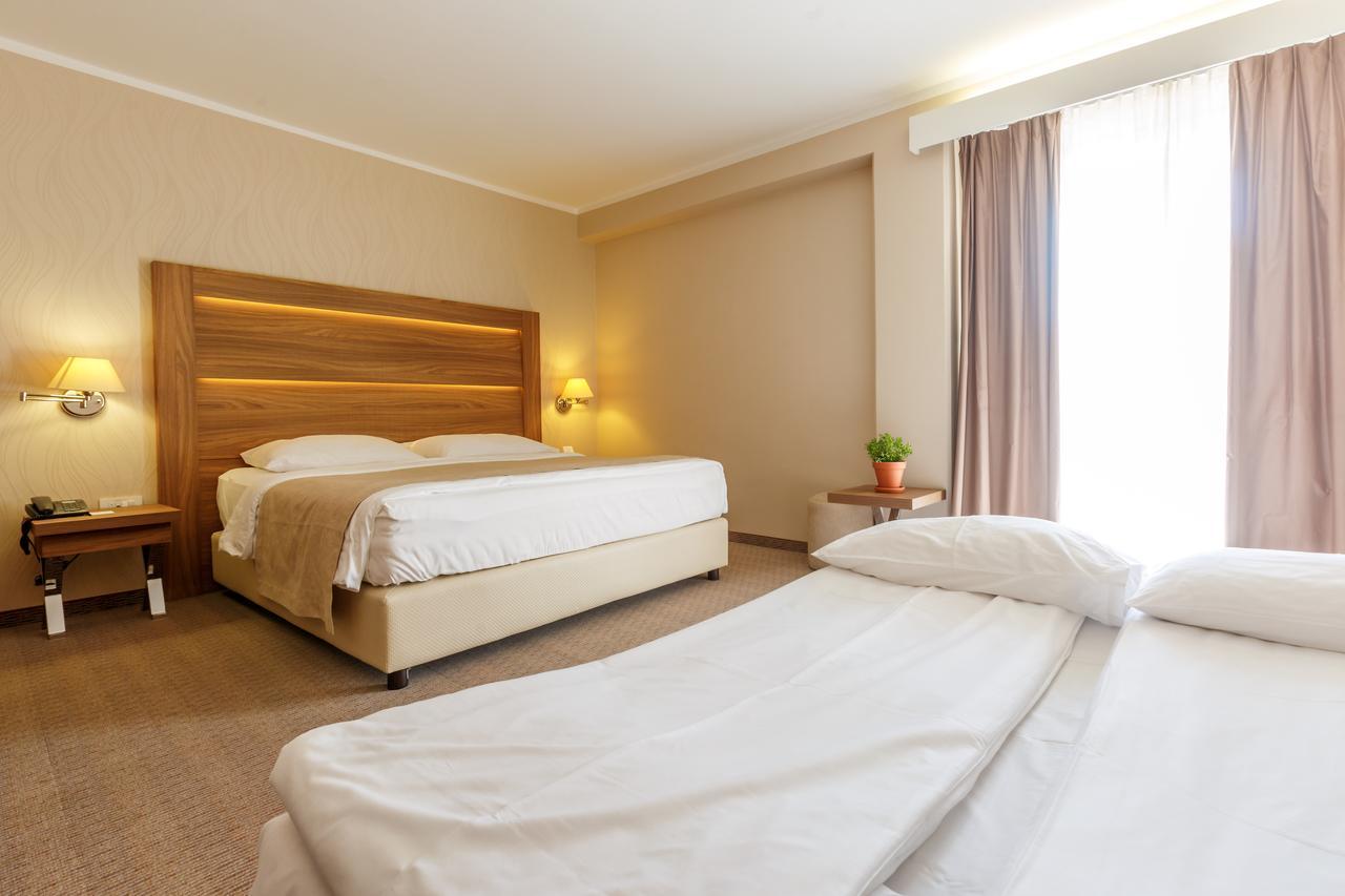Wellness Hotel Apollo - Terme & Wellness Lifeclass Portoroz Bagian luar foto