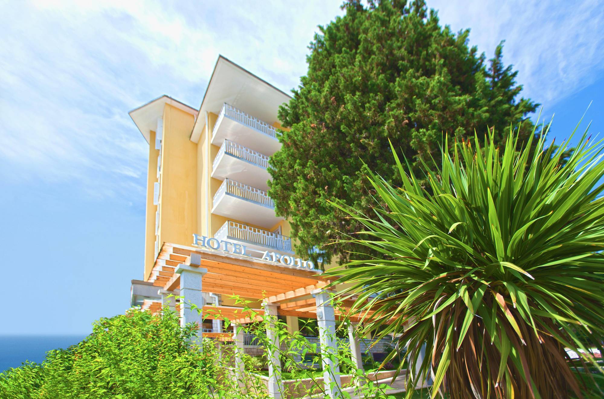 Wellness Hotel Apollo - Terme & Wellness Lifeclass Portoroz Bagian luar foto